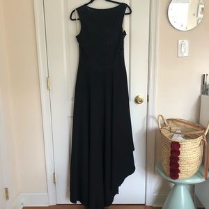 HALSTON HERITAGE gown